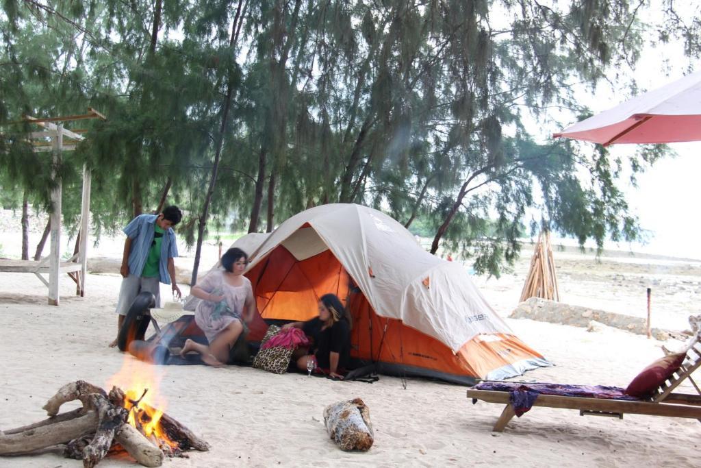 Pondok Wisata Pantai Cemara Ξενοδοχείο Mondu Εξωτερικό φωτογραφία