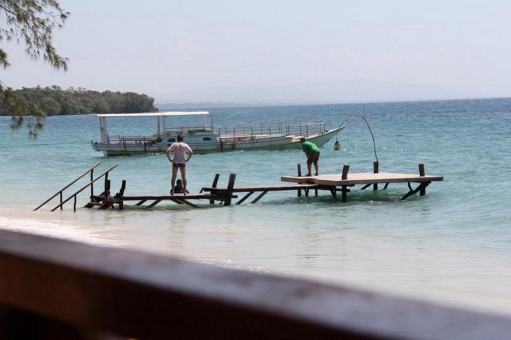 Pondok Wisata Pantai Cemara Ξενοδοχείο Mondu Εξωτερικό φωτογραφία