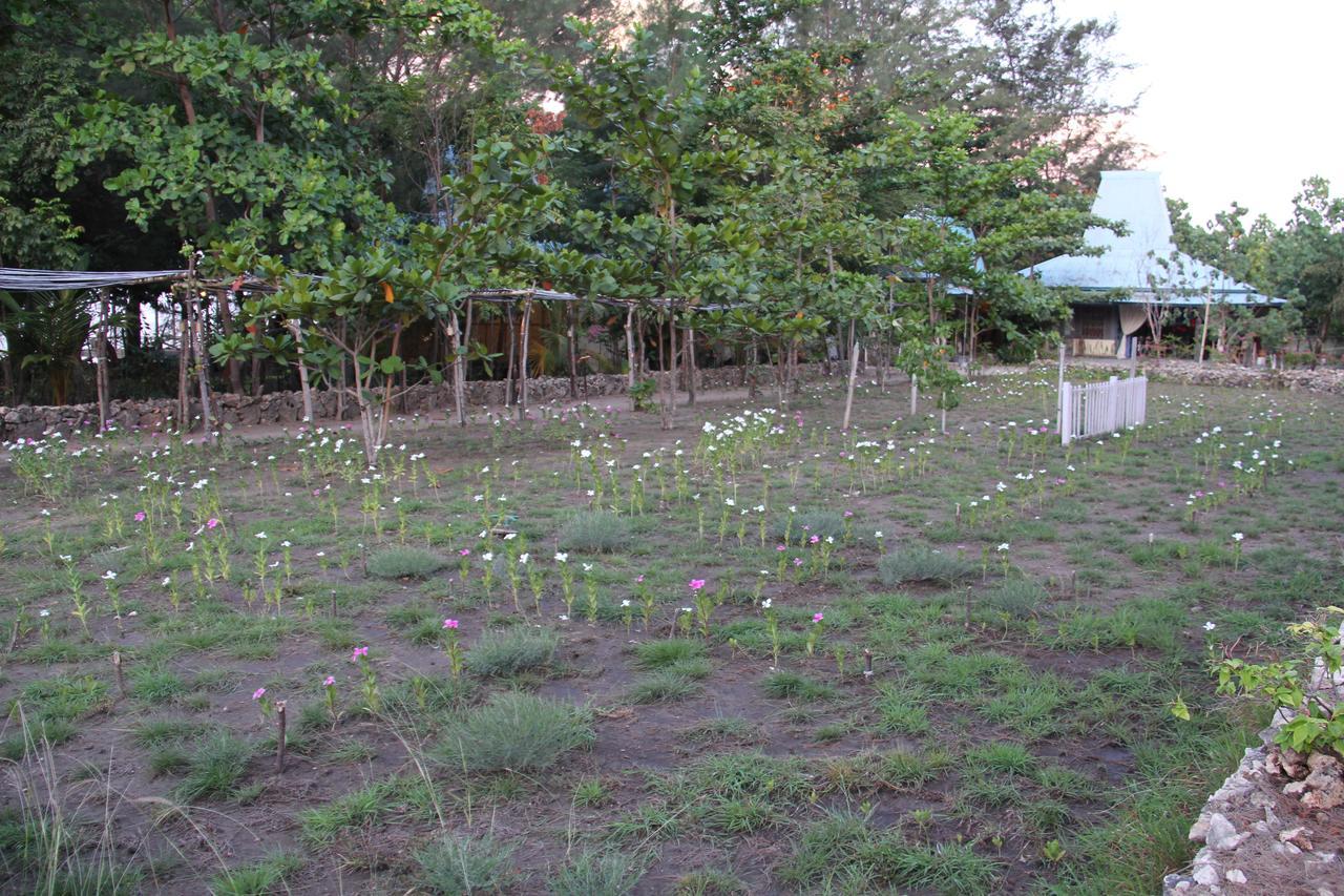 Pondok Wisata Pantai Cemara Ξενοδοχείο Mondu Εξωτερικό φωτογραφία